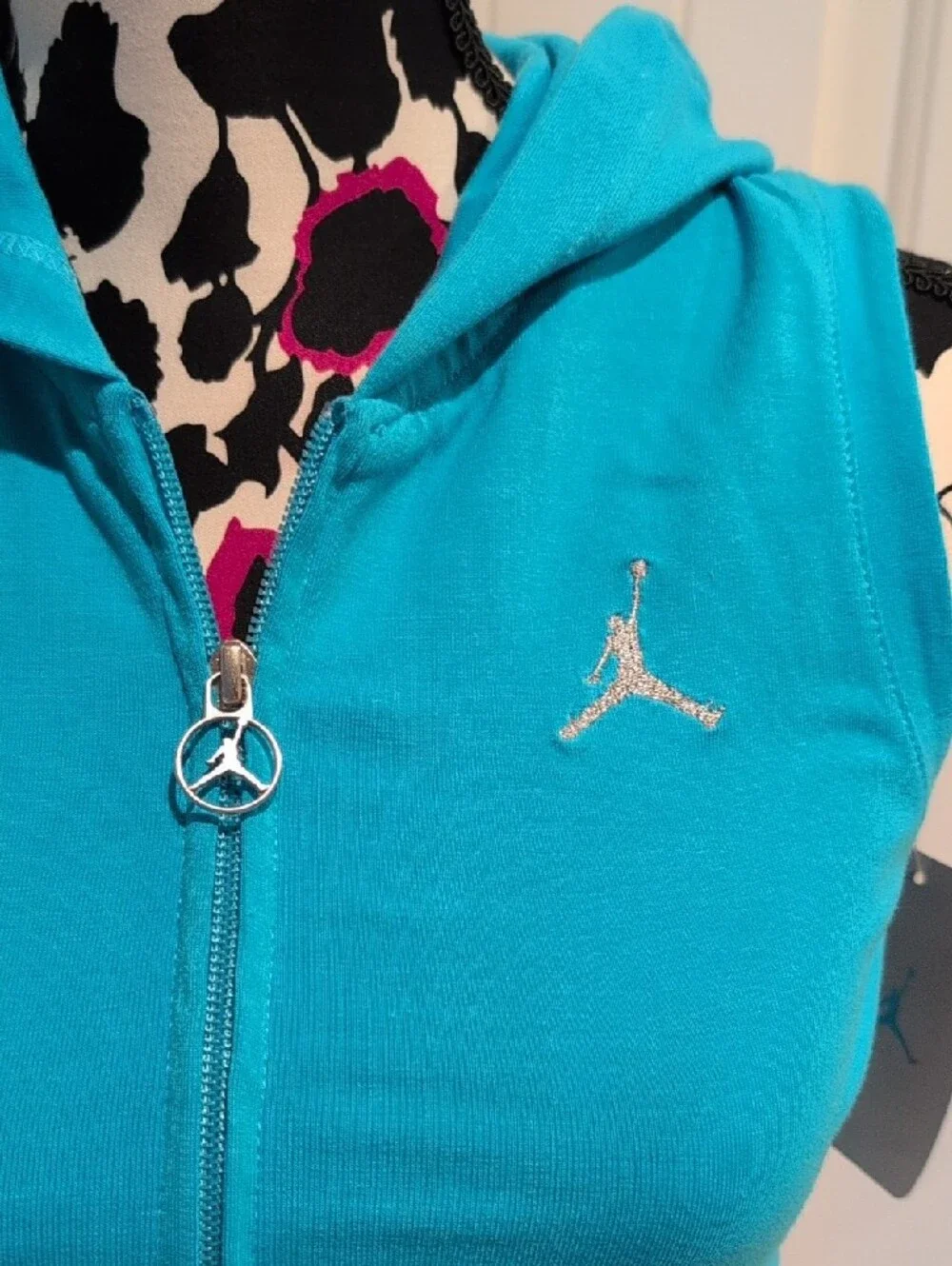 Jordan Girls Turquise Sleeveless Zip-Up Hoodie Size Large (12-14) NWT